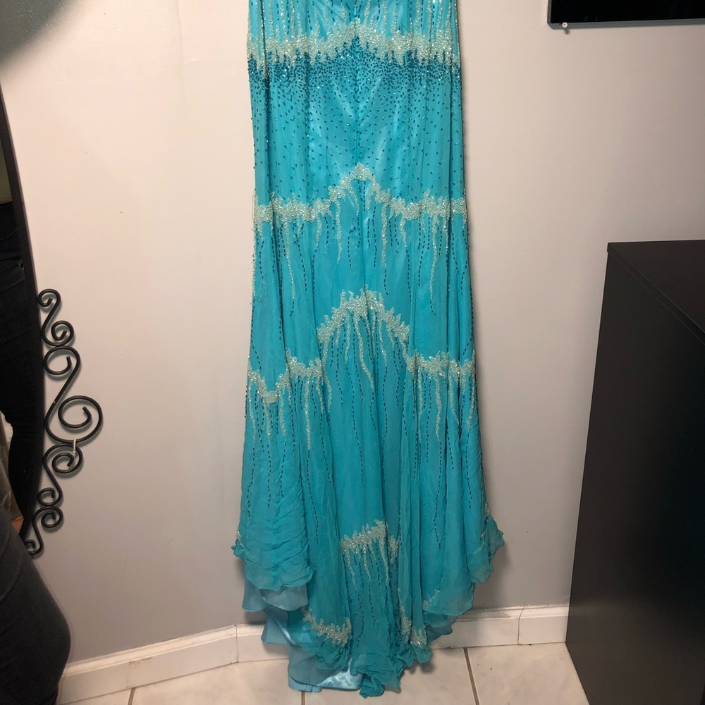 Prom dress - Picture 4 of 5